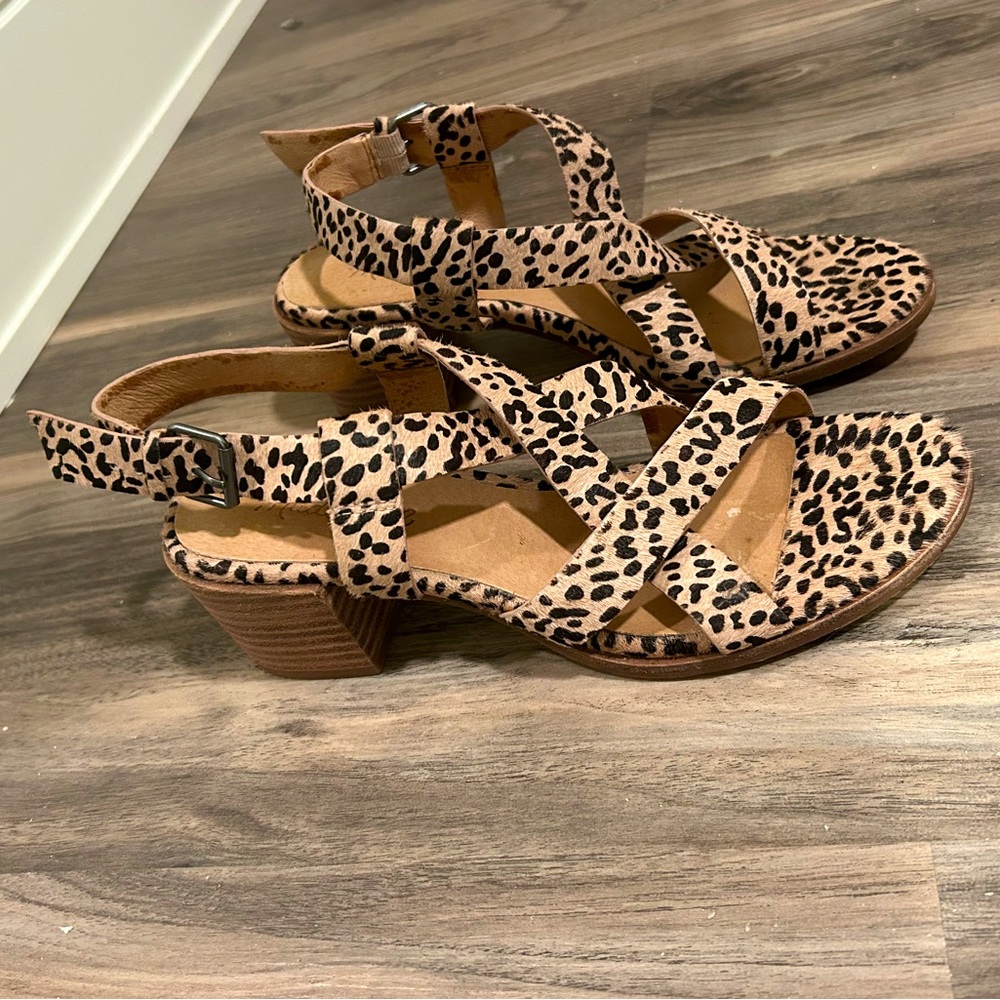 Madewell spotted calf hair block heel, size 7.